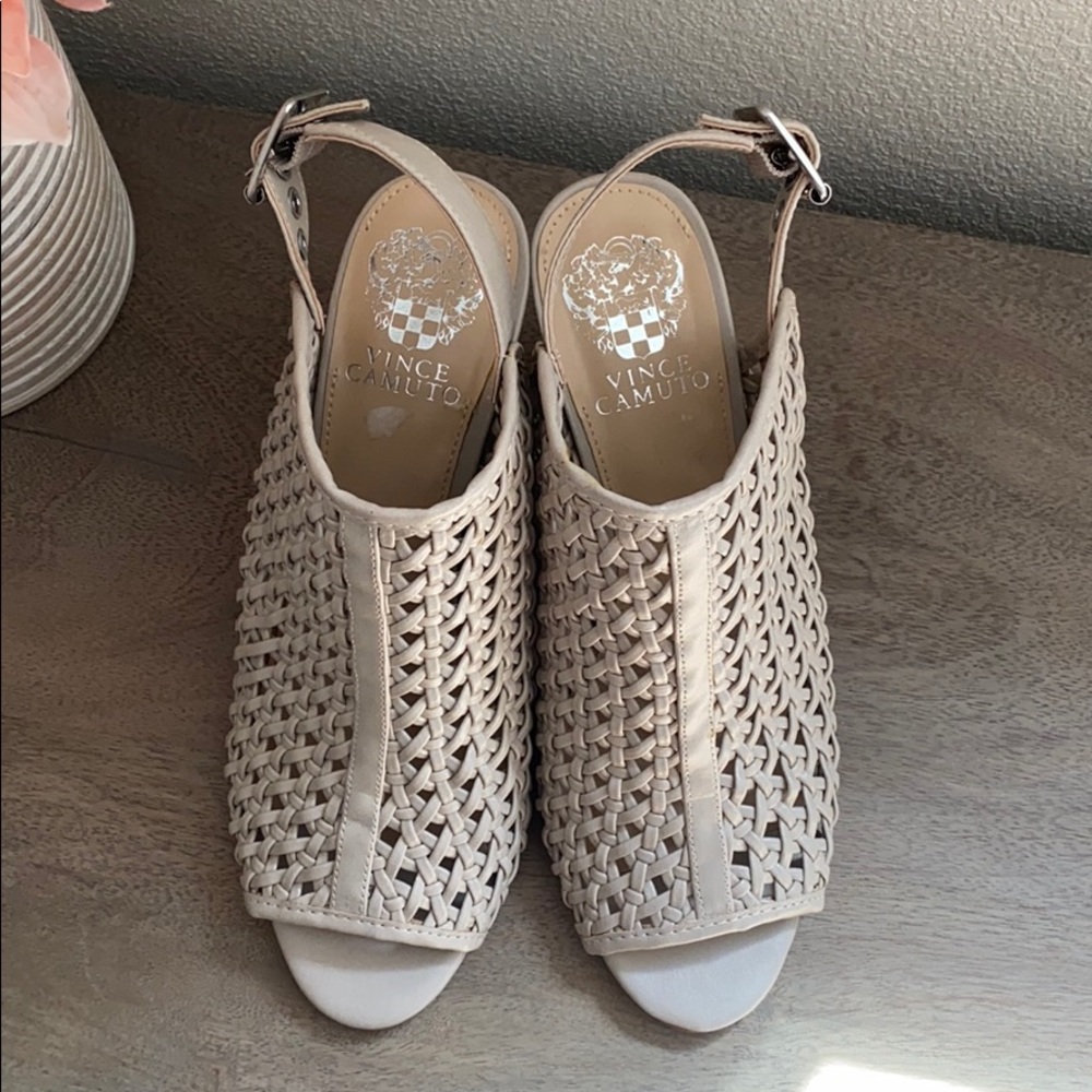 Vince Camuto caged heel - Picture 2 of 6